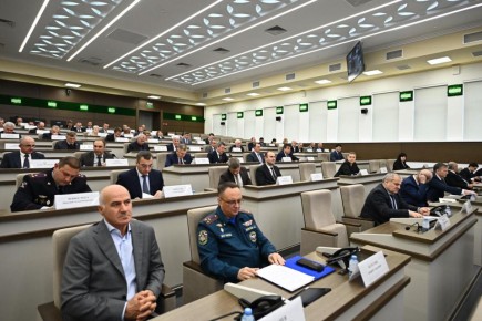 В Адыгее обсуждены вопросы в сфере опеки и попечительства, трудовых резервов и развития опорных населенных пунктов