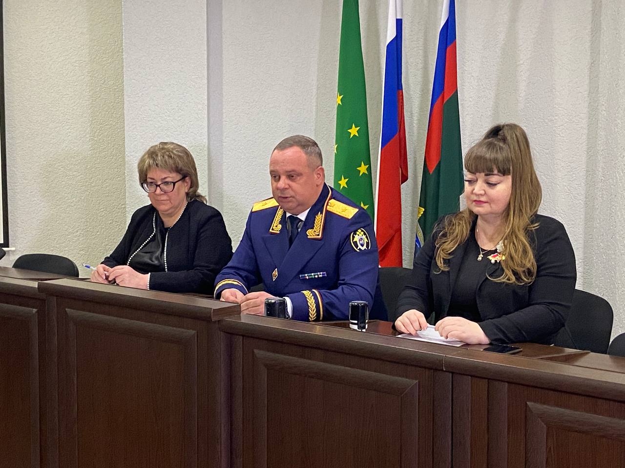 Руководитель следственного управления СК России по Адыгее и первый заместитель министра образования и науки республики подписали договор о создании профильных кадетских классов Руководитель следственного управления СК России по Адыгее и первый заместитель министра образования и науки республики подписали договор о создании профильных кадетских классов