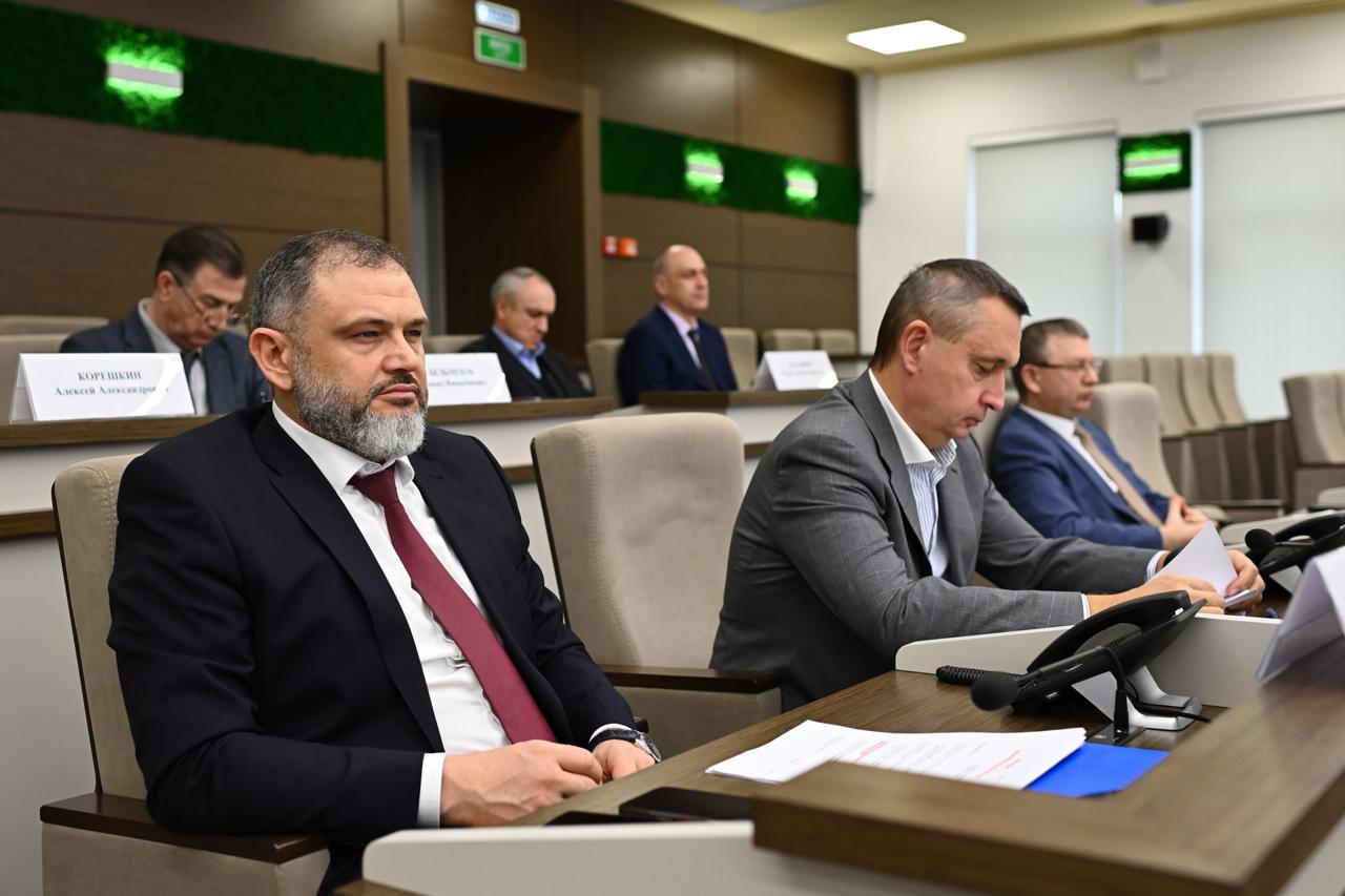 В Адыгее обсуждены вопросы в сфере опеки и попечительства, трудовых резервов и развития опорных населенных пунктов В Адыгее обсуждены вопросы в сфере опеки и попечительства, трудовых резервов и развития опорных населенных пунктов