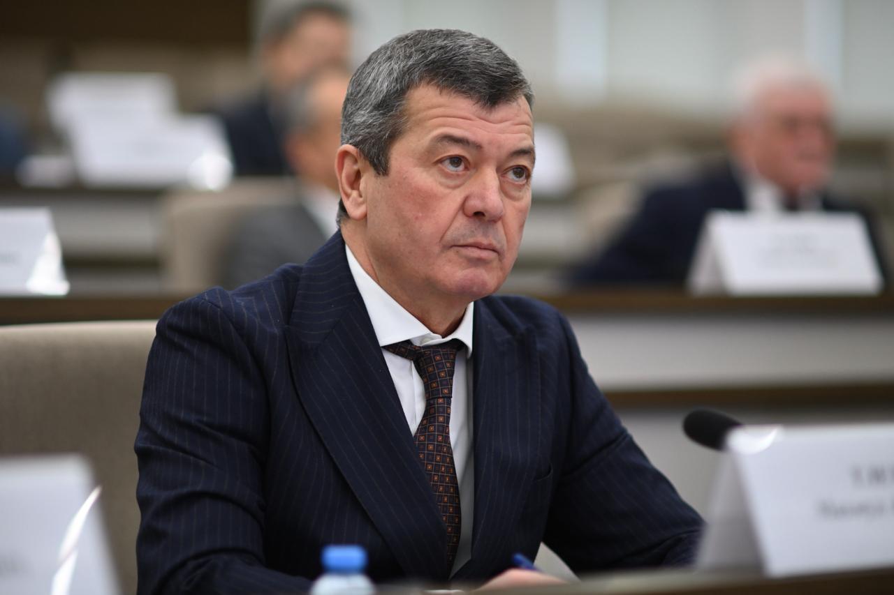 В Адыгее обсуждены вопросы в сфере опеки и попечительства, трудовых резервов и развития опорных населенных пунктов В Адыгее обсуждены вопросы в сфере опеки и попечительства, трудовых резервов и развития опорных населенных пунктов