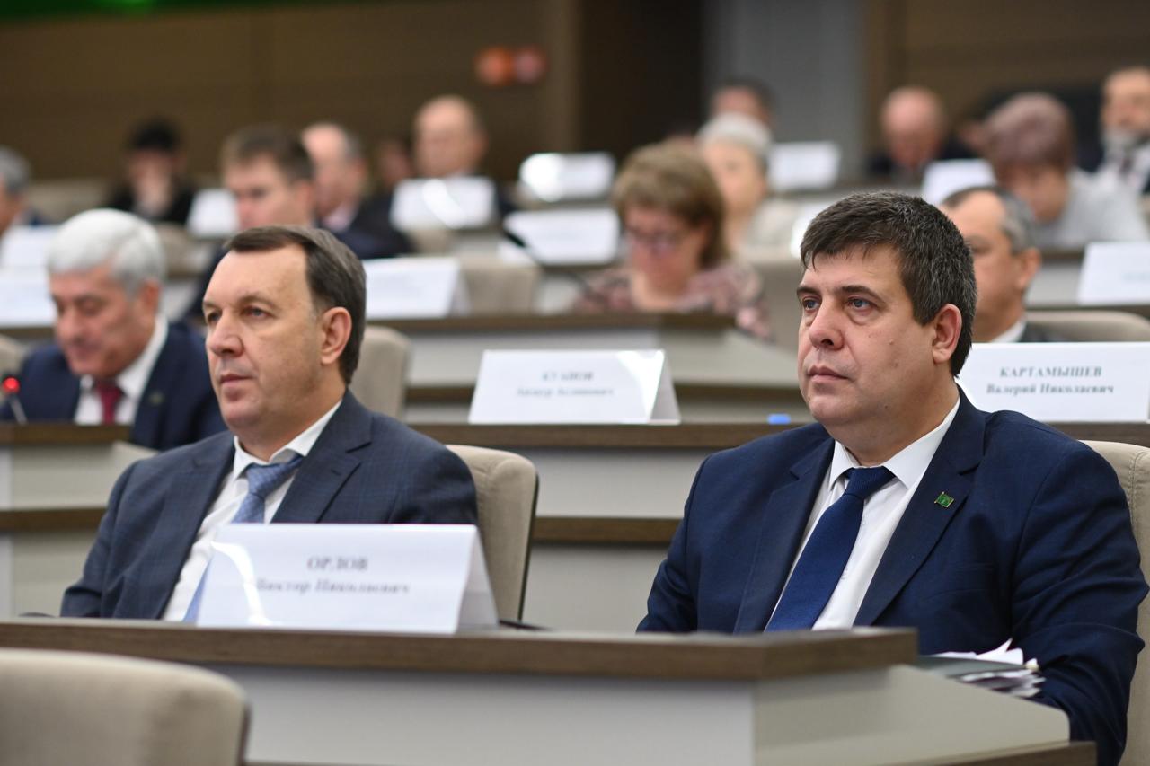 В Адыгее обсуждены вопросы в сфере опеки и попечительства, трудовых резервов и развития опорных населенных пунктов В Адыгее обсуждены вопросы в сфере опеки и попечительства, трудовых резервов и развития опорных населенных пунктов