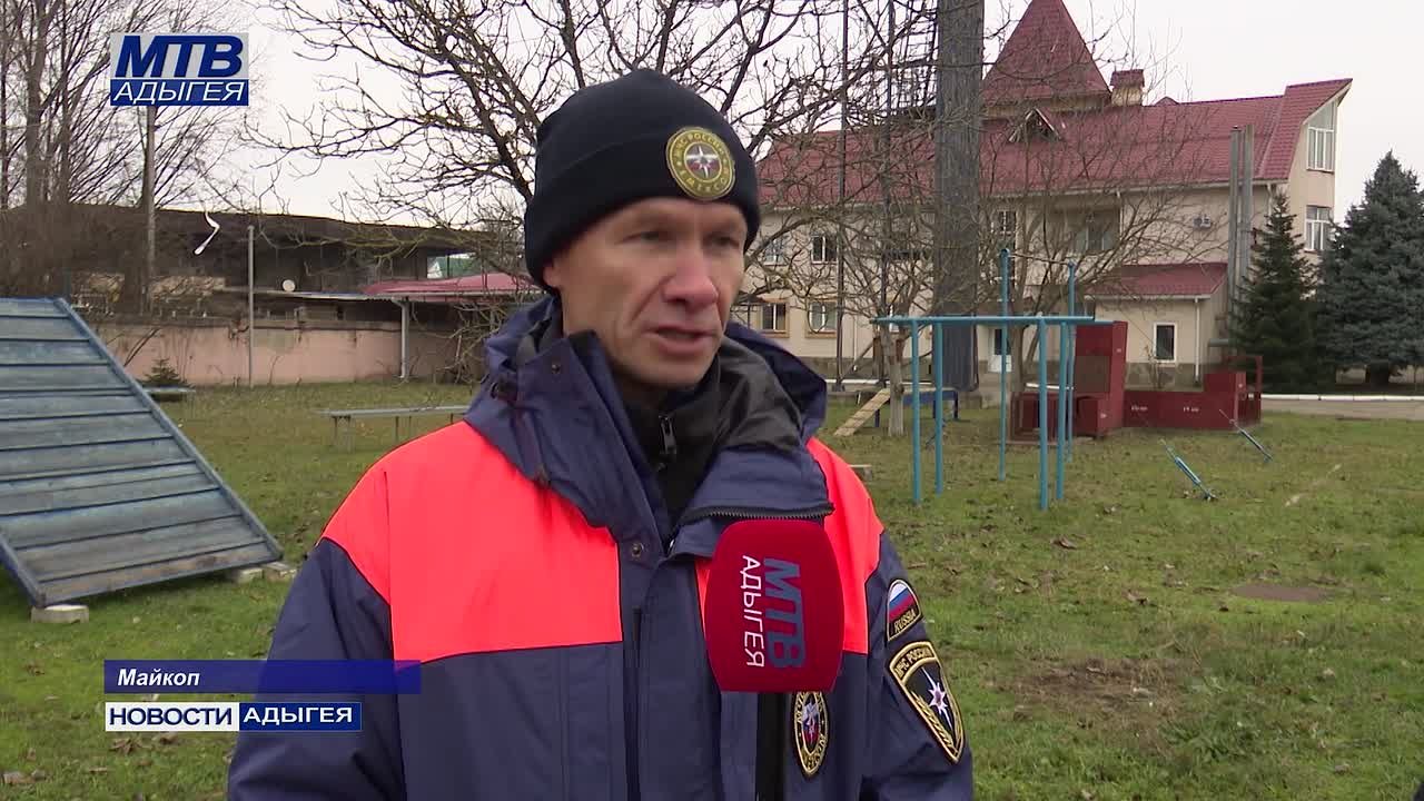 Чтобы получить более полное представление о профессии спасателя, мы побывали в месте расположения Адыгейского поисково-спасательного отряда МЧС имени Алексея Носкова в Майкопе