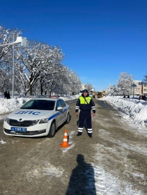 Оказываем помощь коммунальным и дорожным службам