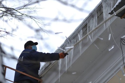 В Майкопе усиливают контроль за очисткой крыш города
