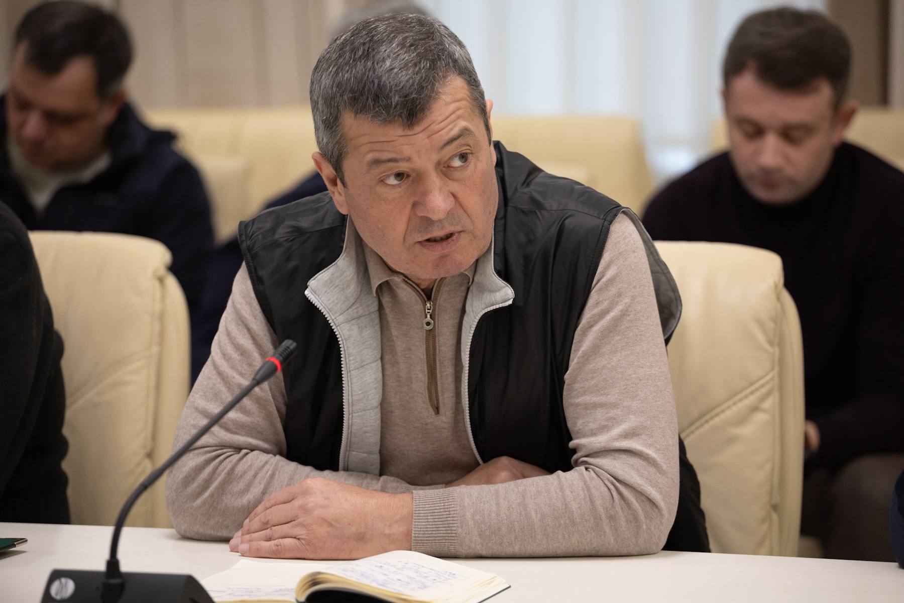 Мурат Кумпилов: Продолжаем работу по ликвидации последствий непогоды в нашей республике Мурат Кумпилов: Продолжаем работу по ликвидации последствий непогоды в нашей республике