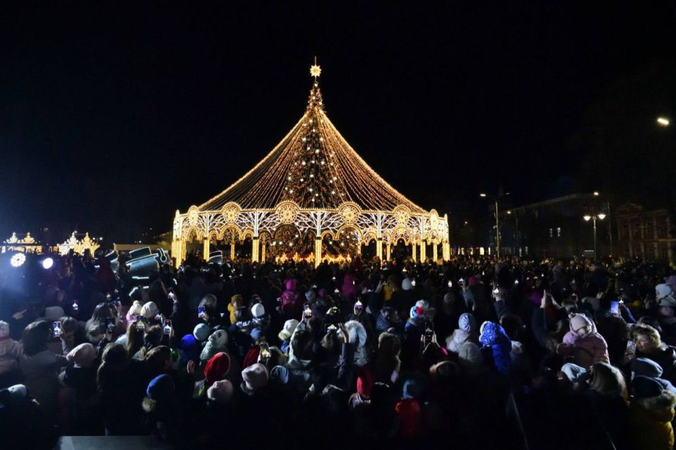 Сегодня в Майкопе на площади имени Ленина пройдут новогодние мероприятия