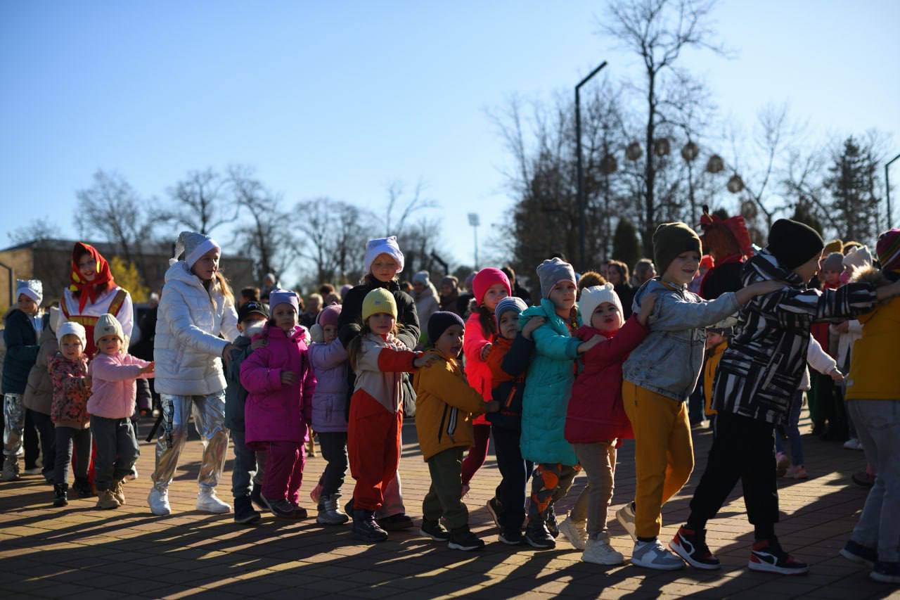 Сегодня в Майкопе на площади имени Ленина пройдут рождественские мероприятия Сегодня в Майкопе на площади имени Ленина пройдут рождественские мероприятия