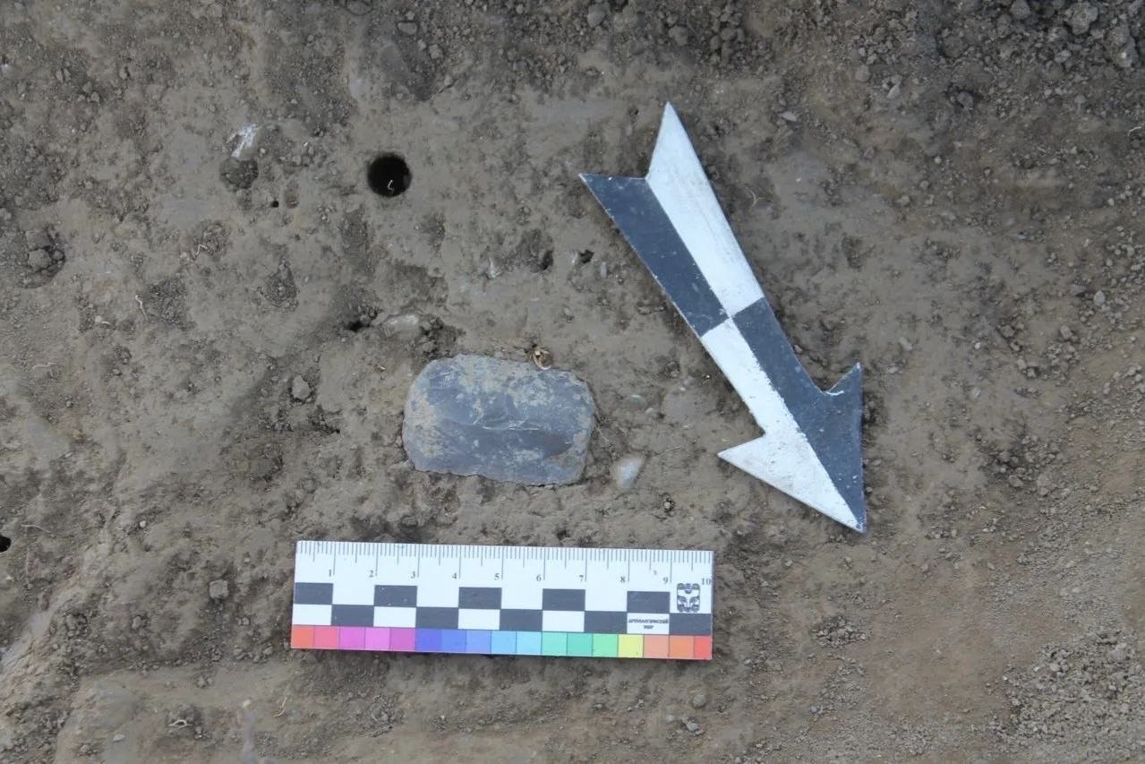 Два кургана и дольмен исследовали археологи в Адыгее на месте будущего туристско-рекреационного комплекса «Дегуакская поляна» Два кургана и дольмен исследовали археологи в Адыгее на месте будущего туристско-рекреационного комплекса «Дегуакская поляна»