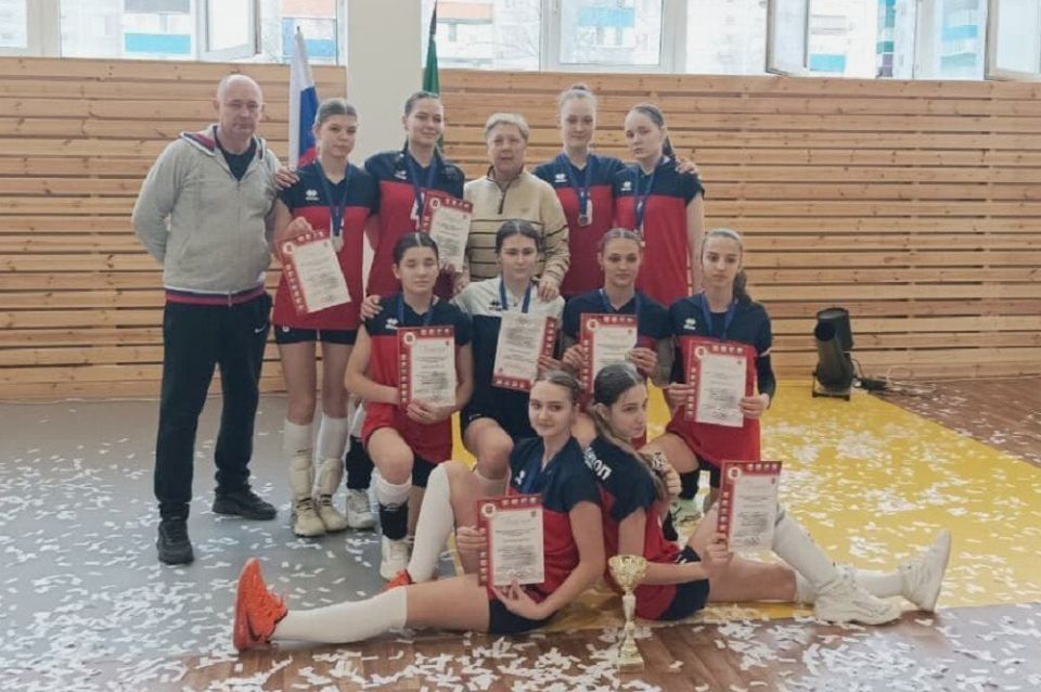 В столице Адыгеи прошел зимний турнир по гандболу среди девушек 2010 года рождения