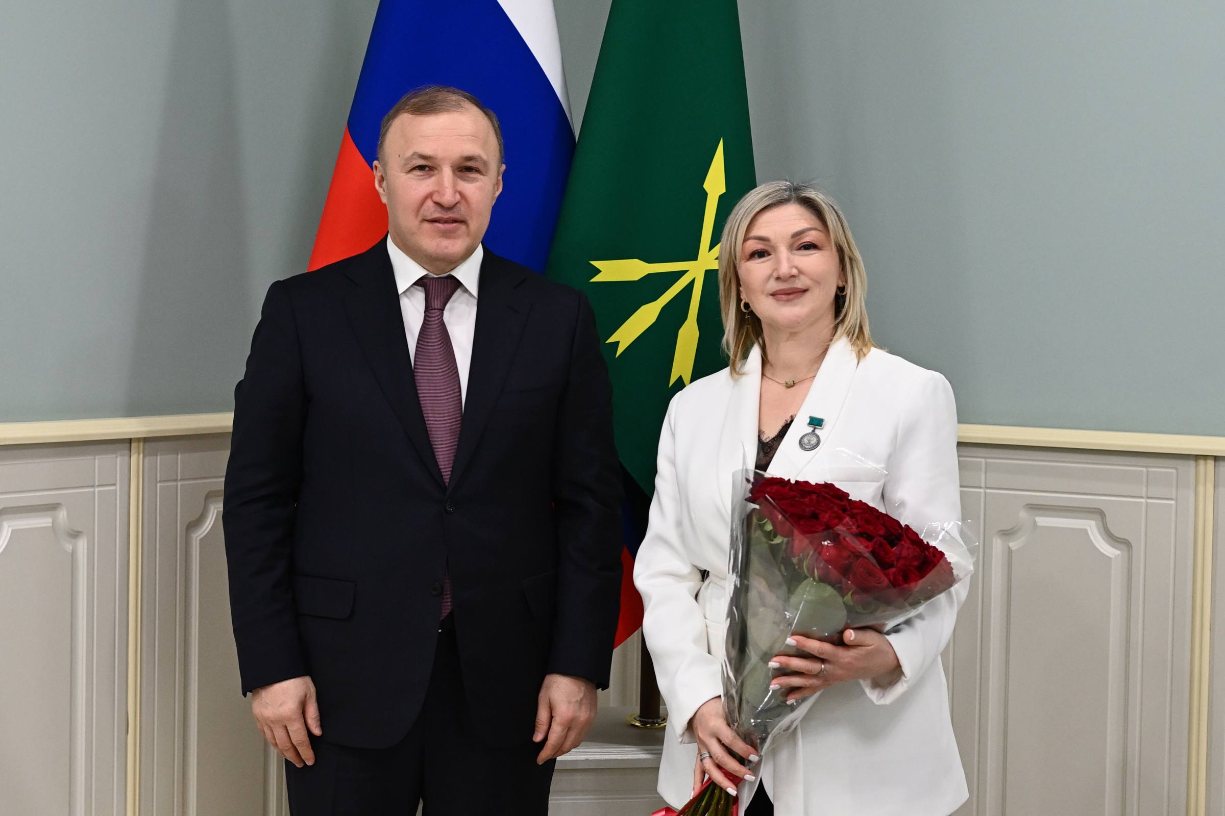 Мурат Кумпилов: На встрече с представителями СМИ вручил премии Главы Республики Адыгея в области журналистики Мурат Кумпилов: На встрече с представителями СМИ вручил премии Главы Республики Адыгея в области журналистики