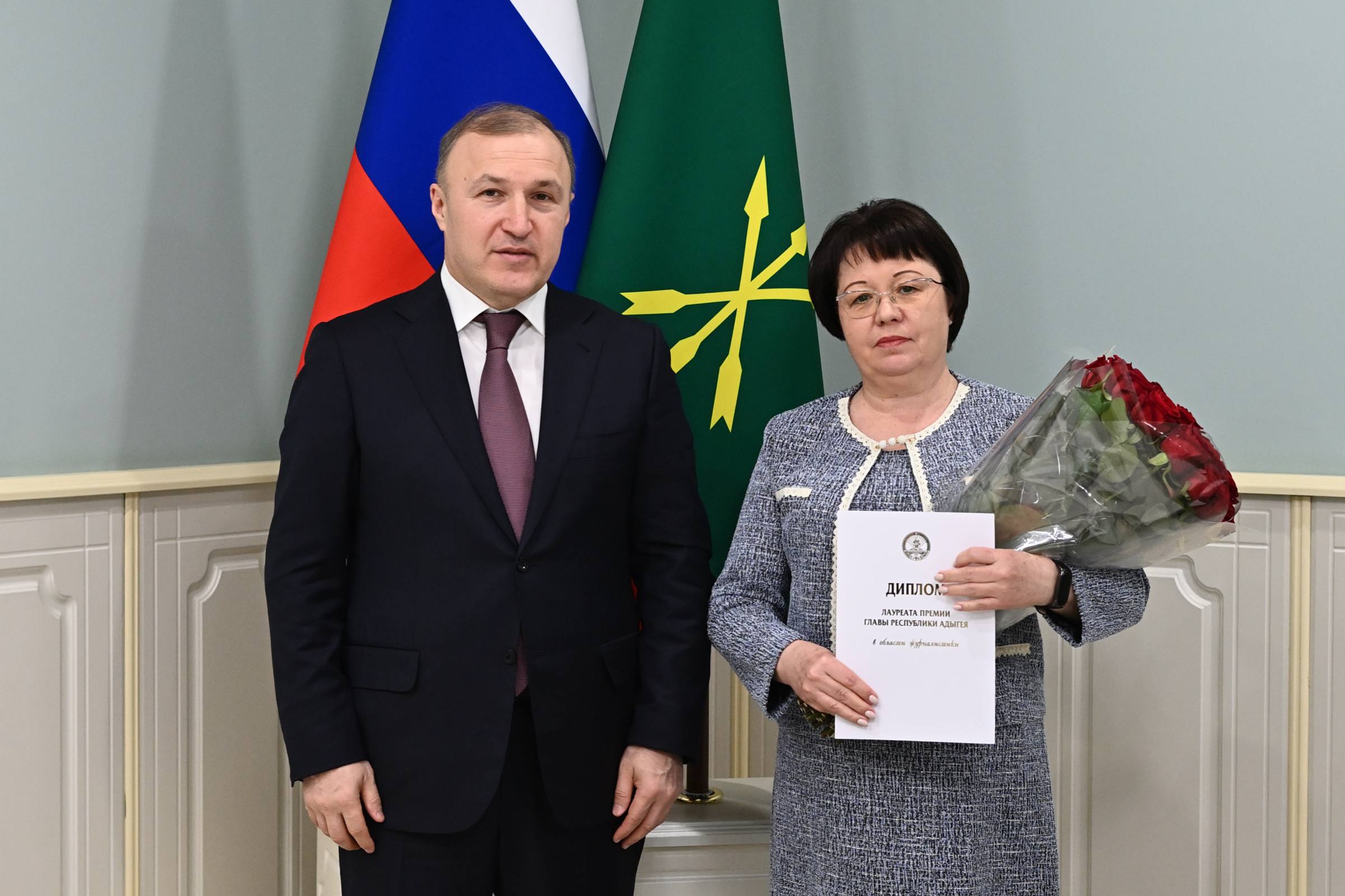 Мурат Кумпилов: На встрече с представителями СМИ вручил премии Главы Республики Адыгея в области журналистики Мурат Кумпилов: На встрече с представителями СМИ вручил премии Главы Республики Адыгея в области журналистики