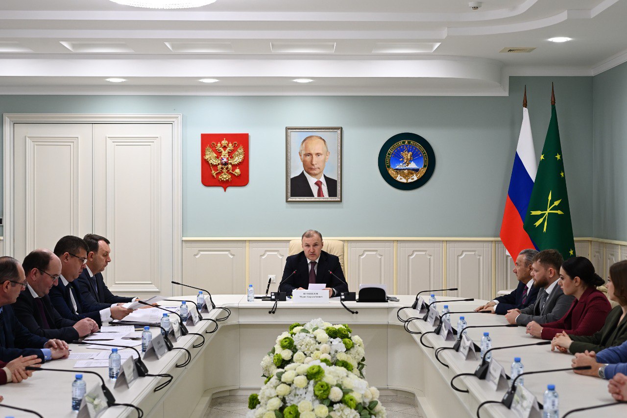 Глава Адыгеи встретился с руководителями региональных и муниципальных СМИ Глава Адыгеи встретился с руководителями региональных и муниципальных СМИ