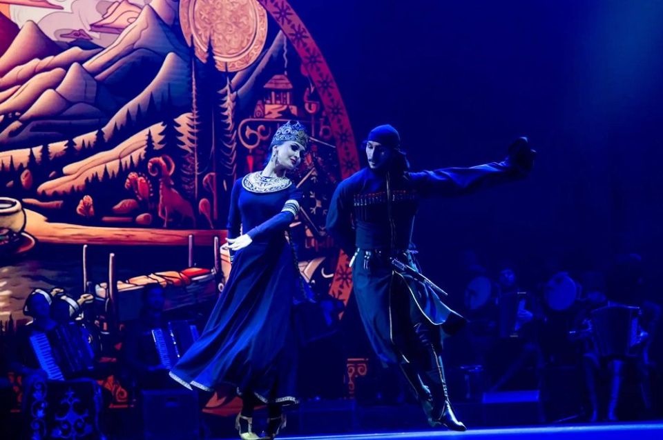 Государственный академический ансамбль народного танца Адыгеи «Нальмэс» даст уникальный концерт «Прошлое – в настоящем»