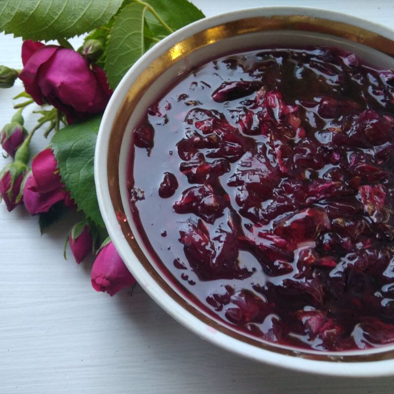 Варенье из розовых лепестков: утонченный вкус Турции