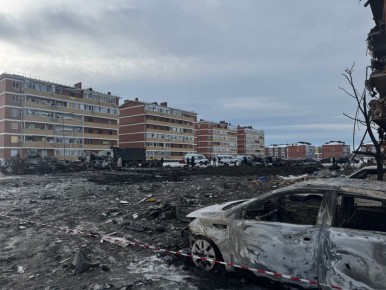 Мурат Кумпилов: Продолжаем ликвидировать последствия вражеской атаки в Новой Адыгее, оказывать адресную помощь жителям пострадавших домов