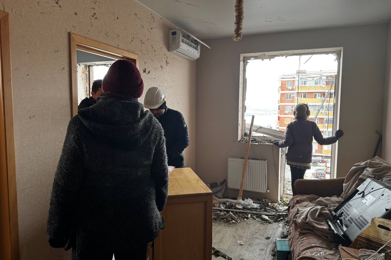 В Новой Адыгее продолжается восстановление жилых домов после вражеской атаки В Новой Адыгее продолжается восстановление жилых домов после вражеской атаки