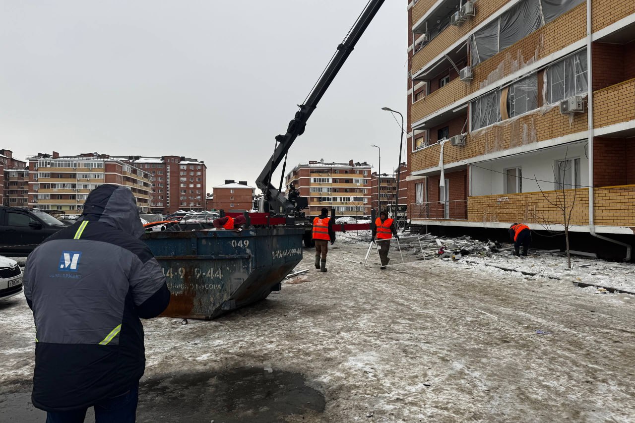 В Новой Адыгее продолжается восстановление жилых домов после вражеской атаки В Новой Адыгее продолжается восстановление жилых домов после вражеской атаки