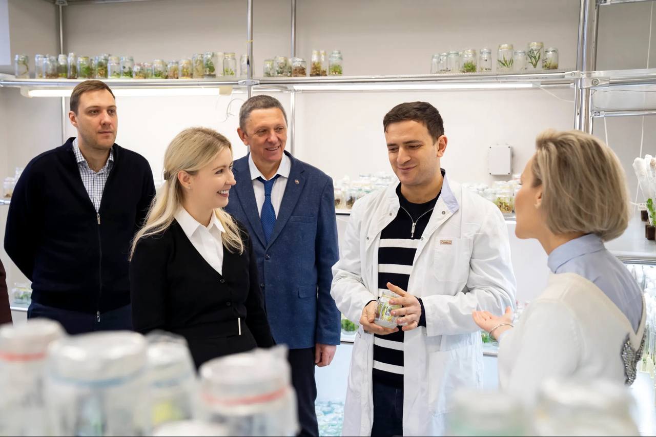 Елена Грудинина посетила с рабочим визитом подведомственные учреждения в Сочи