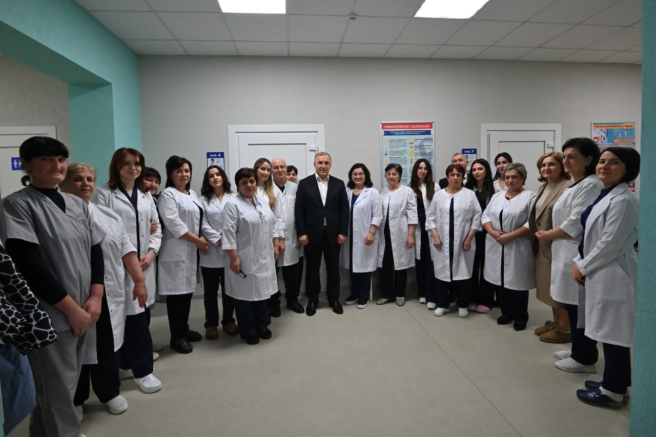 Глава Адыгеи посетил социальные объекты в Тахтамукайском районе Глава Адыгеи посетил социальные объекты в Тахтамукайском районе