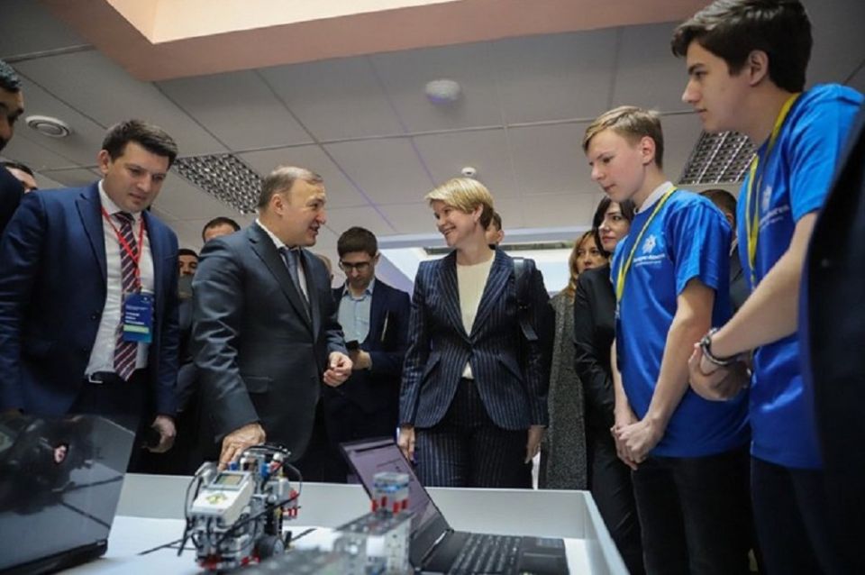 ����� ������ ����� �������� ��������� ������� ���������� � ���������� �������������� � ���� ���������� �����