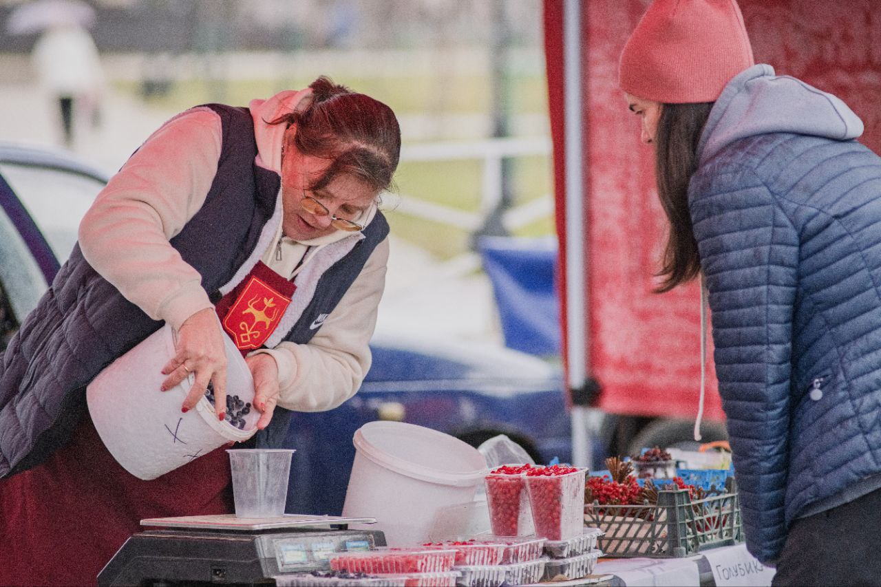 В столице Адыгеи проходят традиционные продовольственные ярмарки выходного дня В столице Адыгеи проходят традиционные продовольственные ярмарки выходного дня