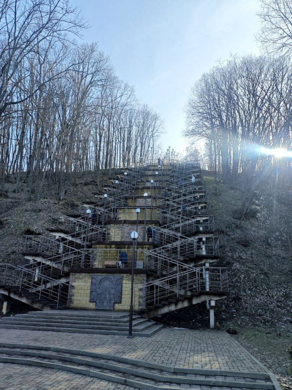 ������� � ������� �� 16 �������: