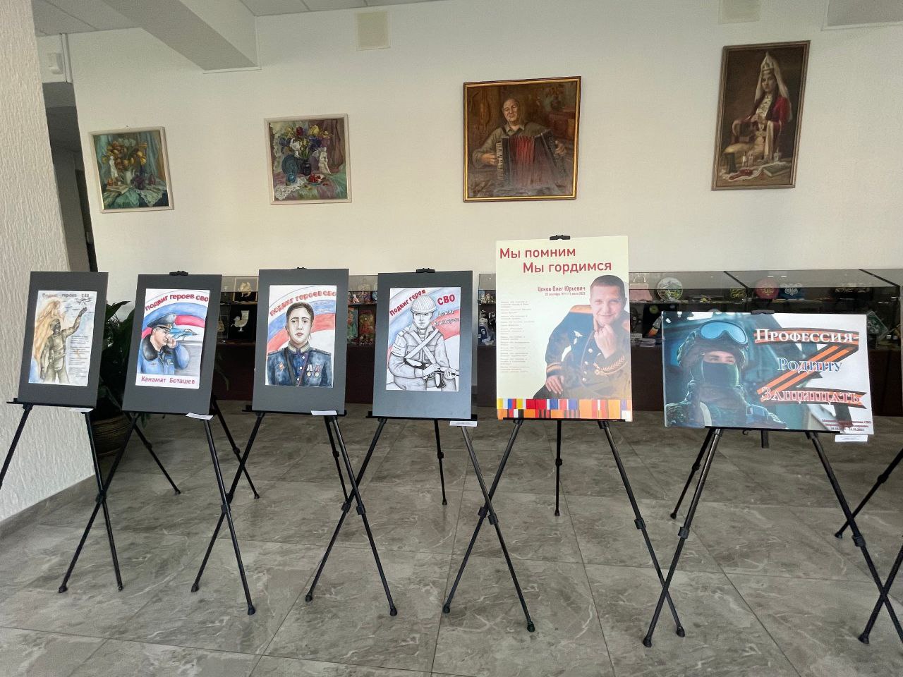 В Адыгейском республиканском колледже искусств им. У. Х. Тхабисимова открылась выставка «Во имя жизни» В Адыгейском республиканском колледже искусств им. У. Х. Тхабисимова открылась выставка «Во имя жизни»