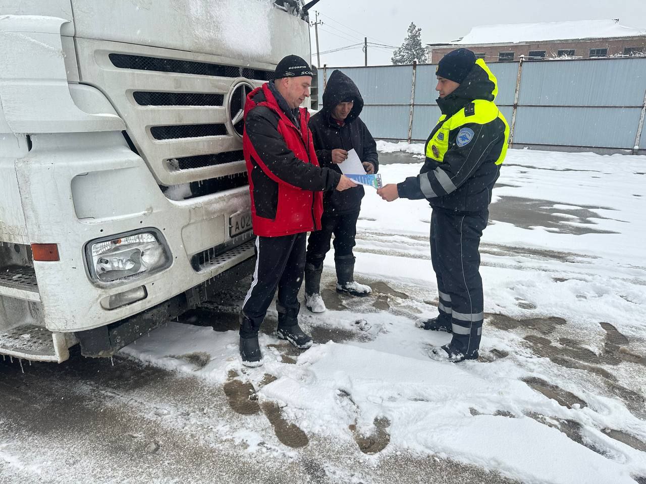 В Майкопском районе госавтоинспекторы подвели итоги мероприятия «Грузовик» В Майкопском районе госавтоинспекторы подвели итоги мероприятия «Грузовик»