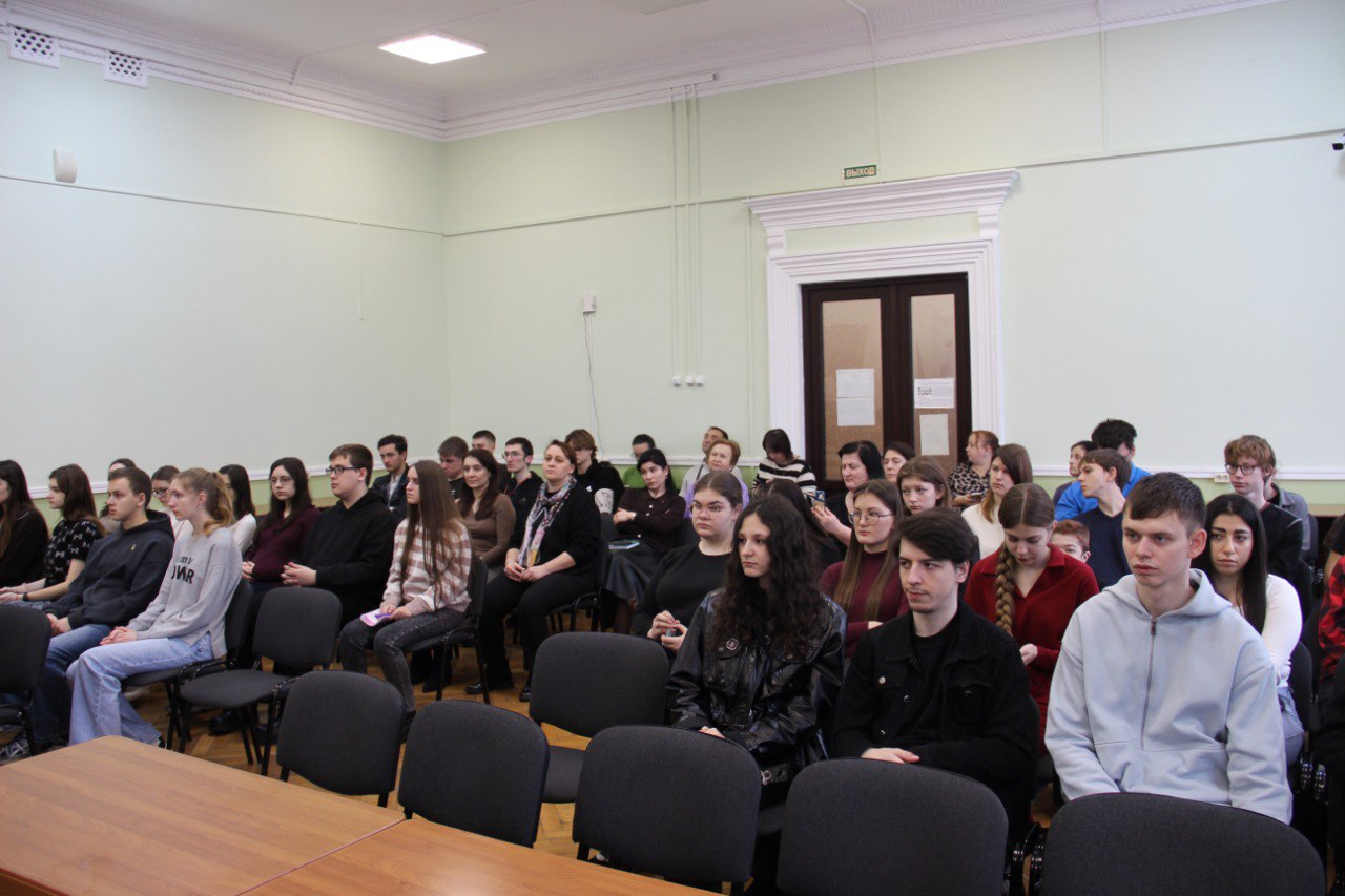 В Национальной библиотеке Республики Адыгея прошел урок исторической памяти В Национальной библиотеке Республики Адыгея прошел урок исторической памяти