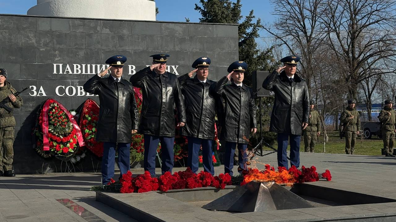 Геннадий Митрофанов: Сегодня важная дата в истории нашей республики — 83-я годовщина освобождения Адыгеи от немецко-фашистских захватчиков Геннадий Митрофанов: Сегодня важная дата в истории нашей республики — 83-я годовщина освобождения Адыгеи от немецко-фашистских захватчиков