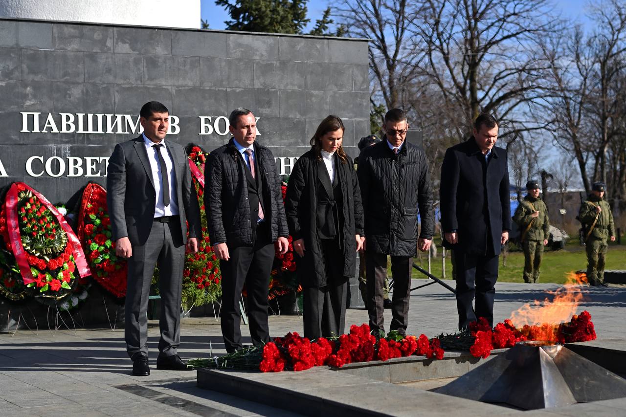 Геннадий Митрофанов: Сегодня важная дата в истории нашей республики — 83-я годовщина освобождения Адыгеи от немецко-фашистских захватчиков Геннадий Митрофанов: Сегодня важная дата в истории нашей республики — 83-я годовщина освобождения Адыгеи от немецко-фашистских захватчиков