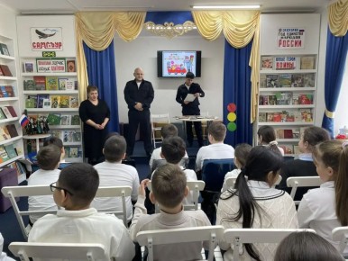 Сотрудники Госавтоинспекции Адыгеи провели урок дорожной грамотности в музыкальной школе