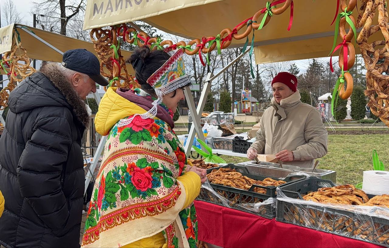 Геннадий Митрофанов: Сегодня побывал на празднике Масленицы в центре Майкопа Геннадий Митрофанов: Сегодня побывал на празднике Масленицы в центре Майкопа
