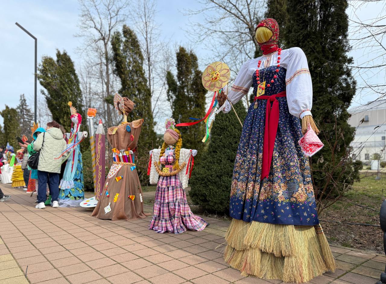 Геннадий Митрофанов: Сегодня побывал на празднике Масленицы в центре Майкопа Геннадий Митрофанов: Сегодня побывал на празднике Масленицы в центре Майкопа