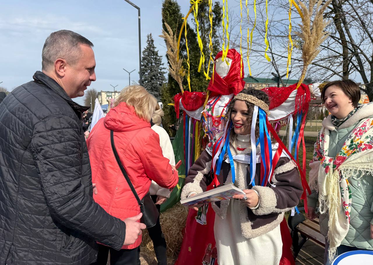 Геннадий Митрофанов: Сегодня побывал на празднике Масленицы в центре Майкопа