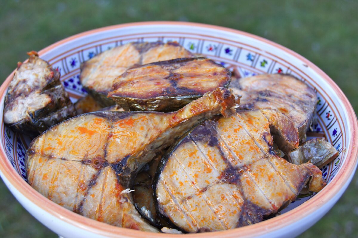 Необычный опыт: как жарили тунца бонито на мангале