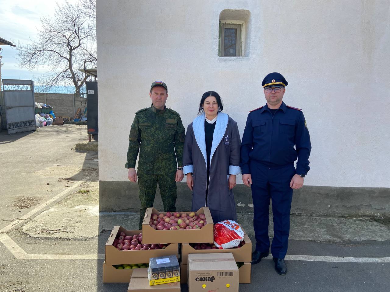 Офицеры следственного управления СК России по Республике Адыгея посетили военный госпиталь и поздравили участников специальной военной операции с Днем защитника Отечества