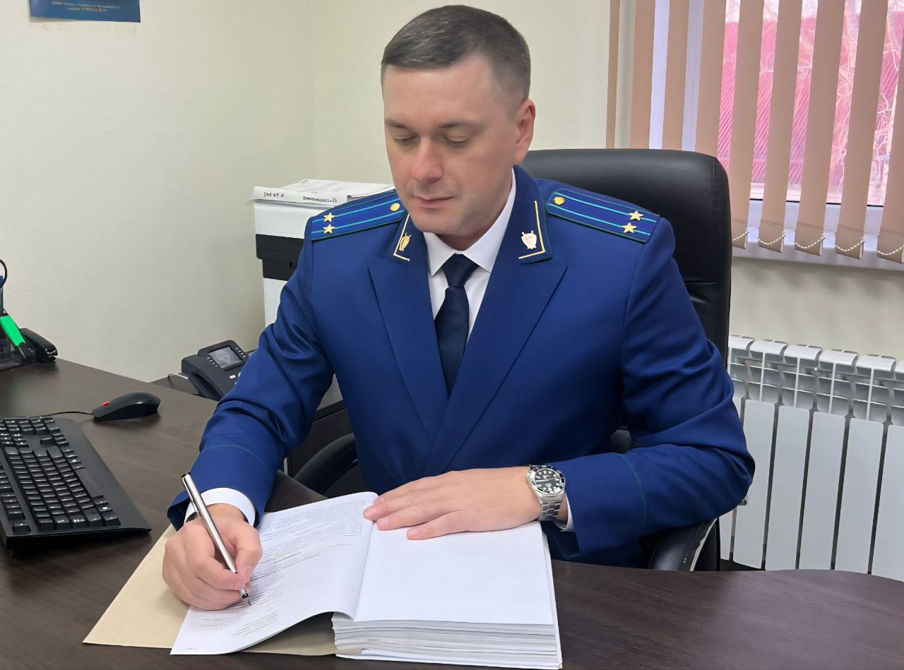 Бывший начальник отделения по вопросам миграции ОМВД России по Красногвардейскому району осужден за злоупотребление должностными полномочиями