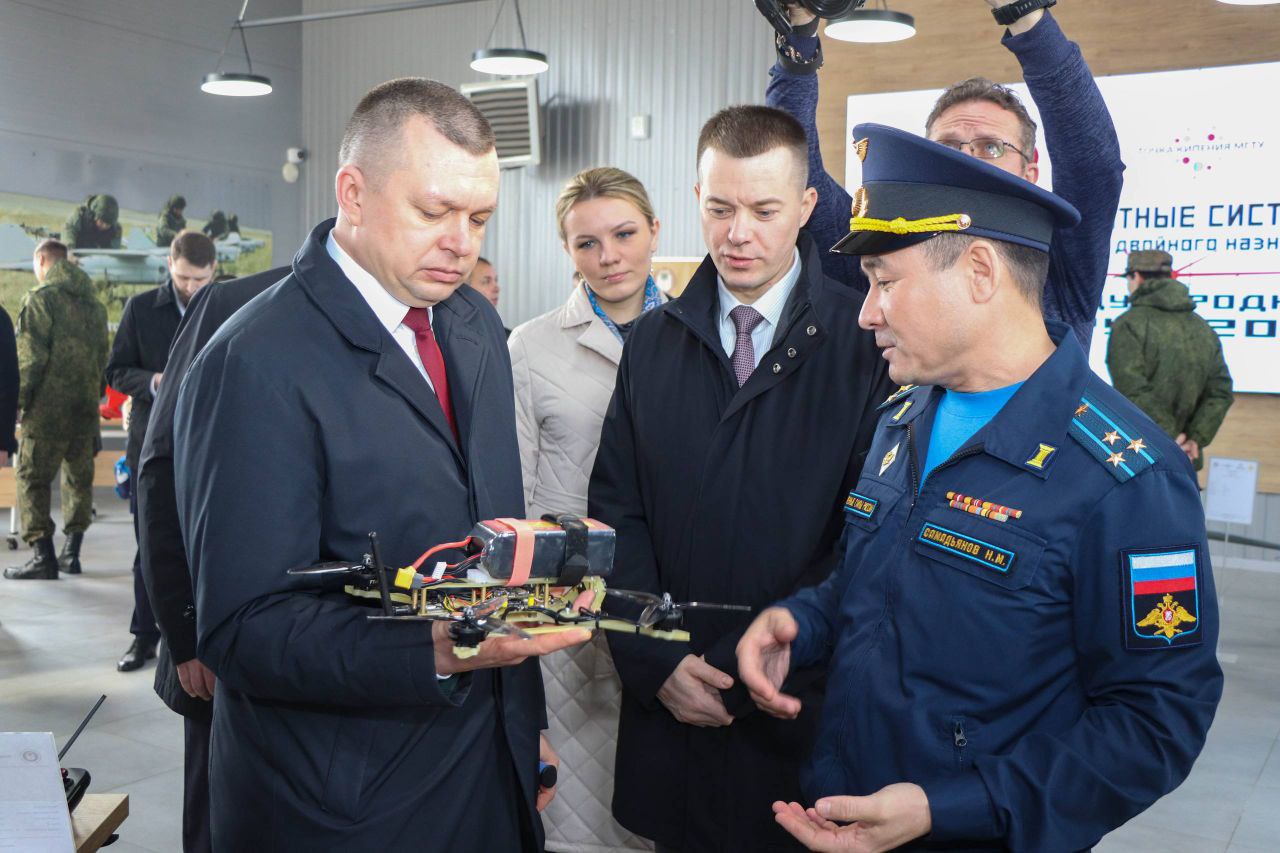 Делегации 19 регионов России принимают участие в форуме «Беспилотные системы: технологии двойного назначения» в Адыгее Делегации 19 регионов России принимают участие в форуме «Беспилотные системы: технологии двойного назначения» в Адыгее