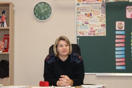 В Майкопе полицейские провели с учащимися профилактическую беседу о предупреждении девиантного поведения подростков