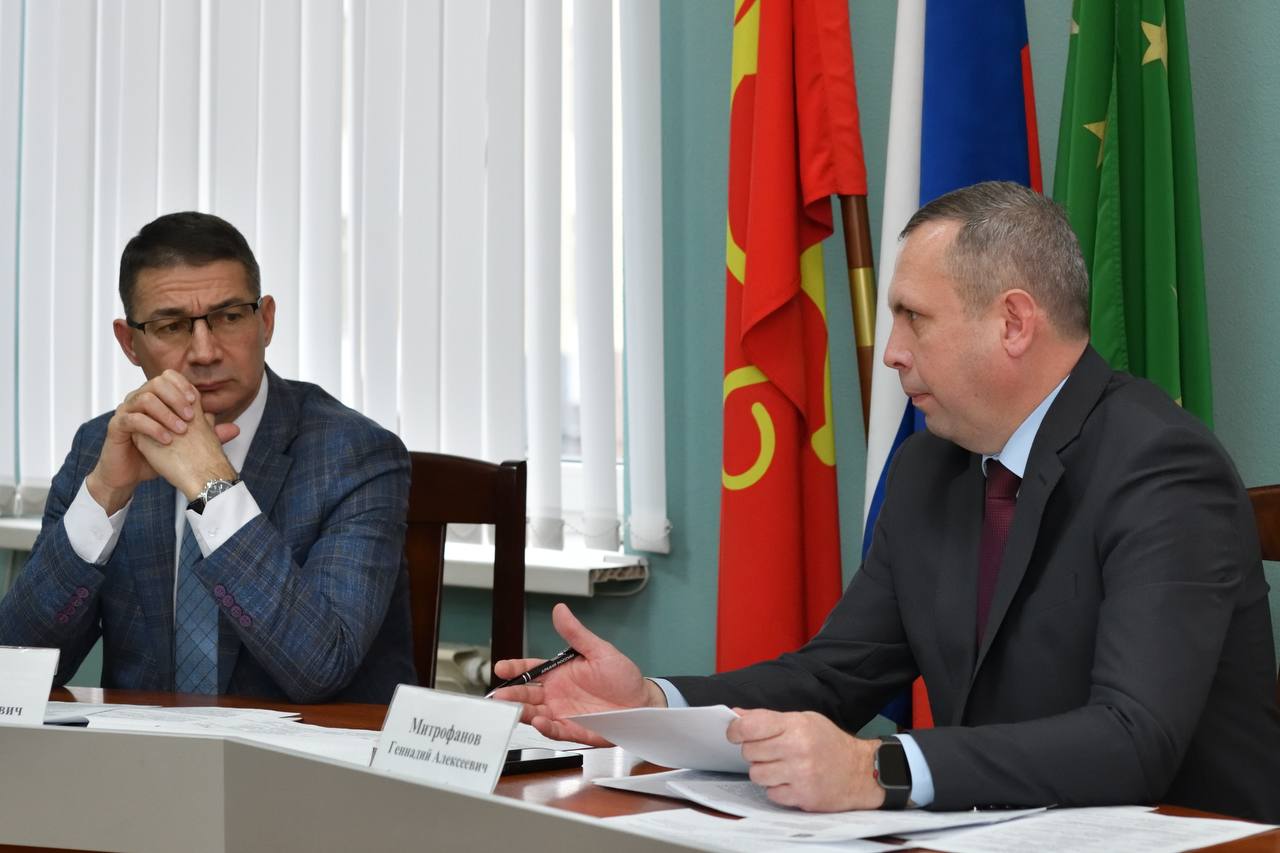 Геннадий Митрофанов: Провел первое в этом году заседание комиссии по обеспечению безопасности дорожного движения Геннадий Митрофанов: Провел первое в этом году заседание комиссии по обеспечению безопасности дорожного движения