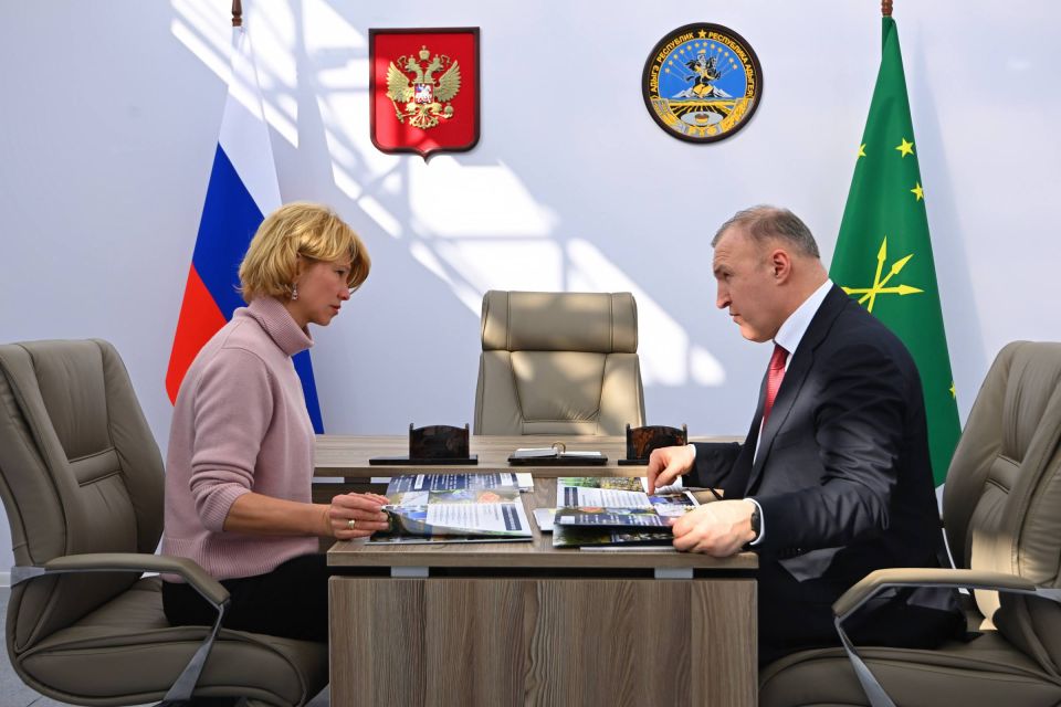 Оксана Лут обсудила с главой Адыгеи Муратом Кумпиловым результаты работы АПК республики