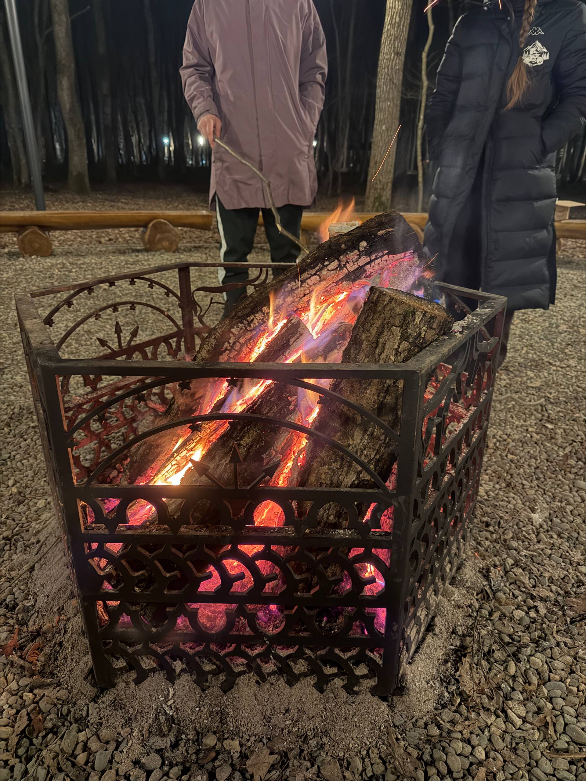 Мурат Кумпилов: Пожалуй, таким немноголюдным «Мэздах» можно увидеть лишь в холодное время года и поздно вечером Мурат Кумпилов: Пожалуй, таким немноголюдным «Мэздах» можно увидеть лишь в холодное время года и поздно вечером