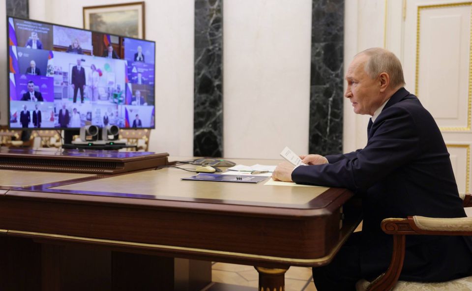 Мурат Кумпилов: На совещании у Президента России Владимира Владимировича Путина вице-премьер РФ Марат Шакирзянович Хуснуллин представил доклад о реализации нацпроекта «Инфраструктура для жизни»