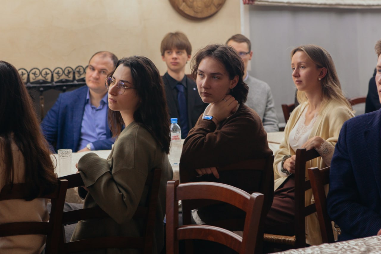 Сообщество выпускников АГУ и РЕМШ будет участвовать в реализации значимых для Адыгеи проектов Сообщество выпускников АГУ и РЕМШ будет участвовать в реализации значимых для Адыгеи проектов