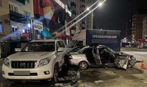 �� ��������� ���� � ������ ���������������� 3 �������-������������ ������������, � ������� 1 ������� ����� � 2 ����������