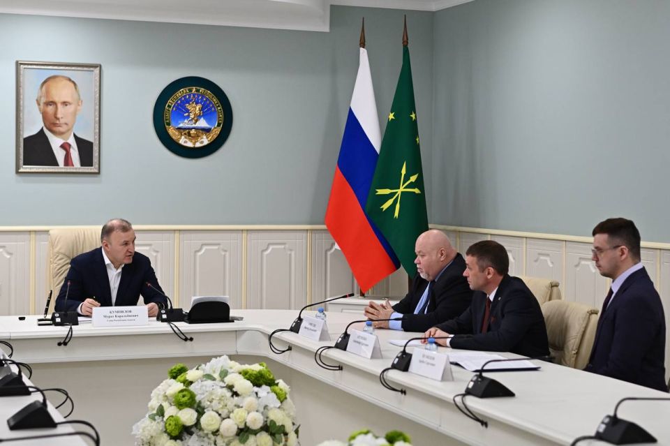 Глава Адыгеи провёл рабочую встречу с заместителем генерального директора ФГУП «Российская телевизионная и радиовещательная сеть»