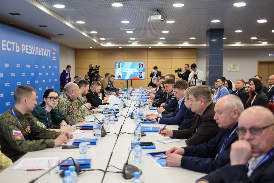 Геннадий Митрофанов: Сегодня в составе делегации Республики Адыгея под руководством Главы региона Мурата Каральбиевича Кумпилова принял участие во втором окружном форуме «Единой России» в Ростове-на-Дону