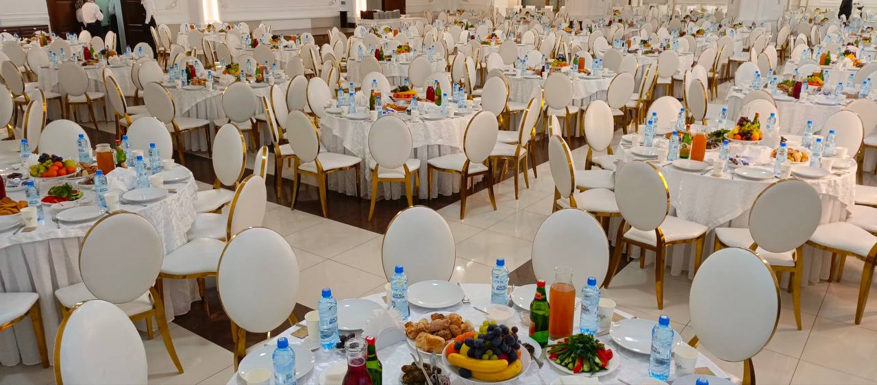 Более тысячи мусульман приняли участие в коллективном ифтаре в Майкопе Более тысячи мусульман приняли участие в коллективном ифтаре в Майкопе