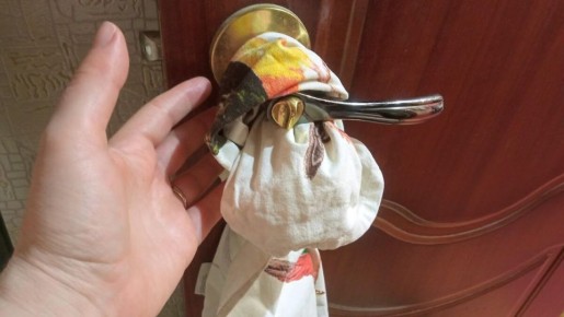 Восточный секрет: как мокрое полотенце на дверной ручке стало хитростями домашнего уюта